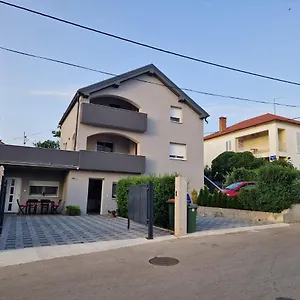 Dome Biograd na Moru